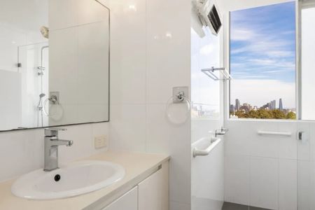 Bright & Airy with Water & Harbour Bridge Views - Photo 5