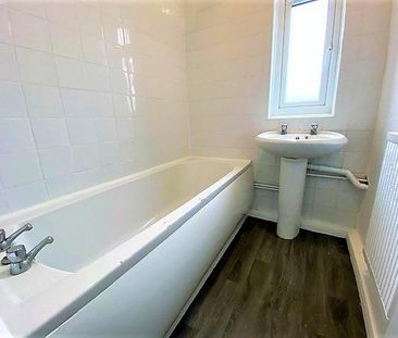 2 bedroom maisonette to rent - Photo 4