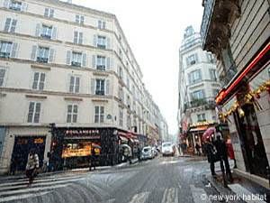 Logement à Paris, Location meublée - Photo 2