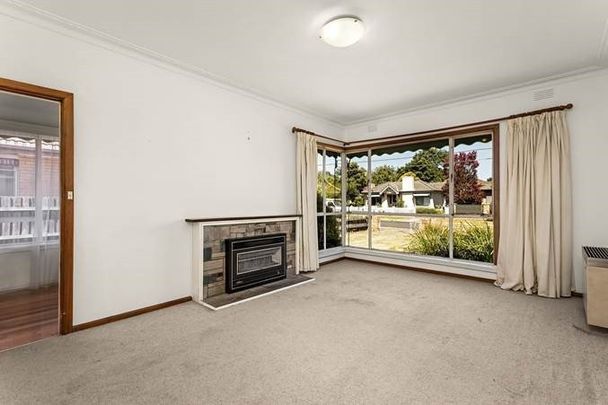 1 Rhonda Court, Moorabbin - Photo 1