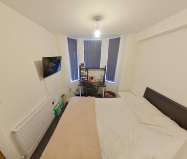 5 Bedroom Ensuite House To Rent - Photo 6