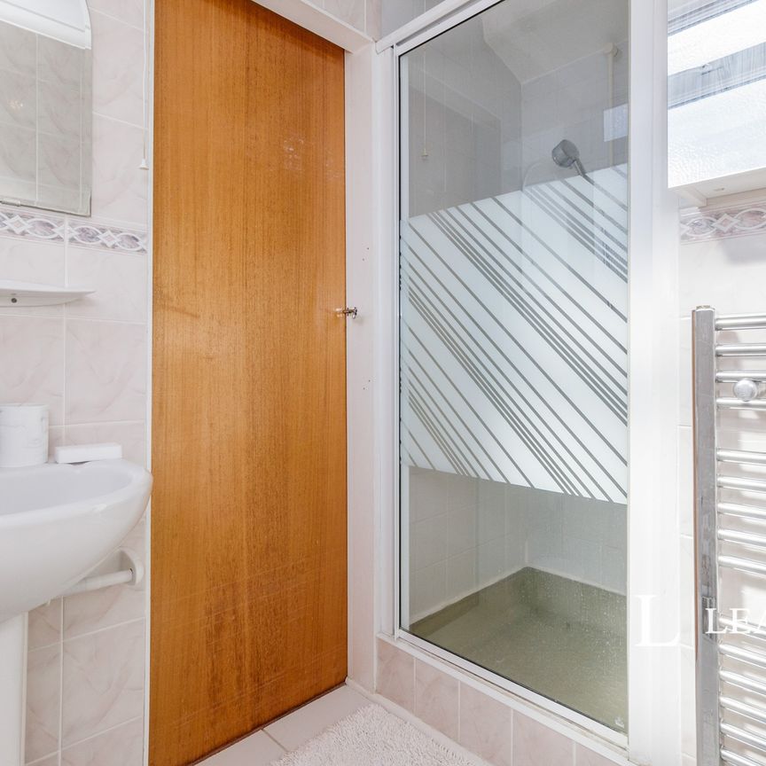 property to rent Tate Road, Sutton, SM1 - Photo 1