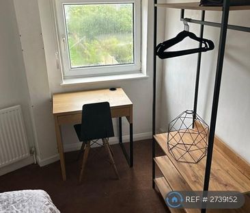 1 bedroom in a house share to rent - Photo 4