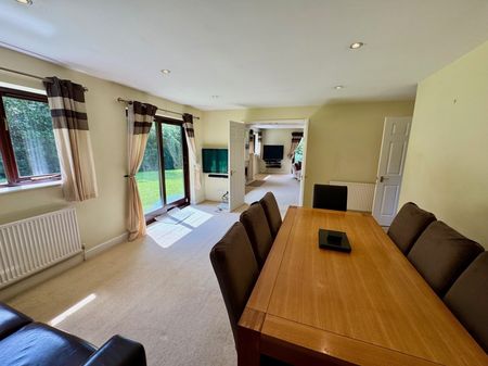 4 bedroom bungalow to rent - Photo 3