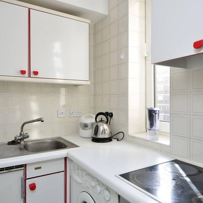 Studio to rent - Photo 1