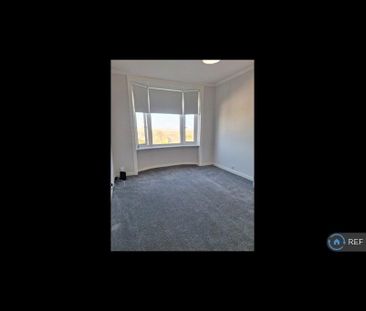 3 bedroom flat to rent - Photo 2