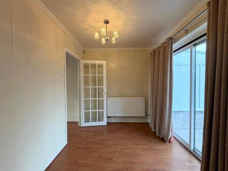 3 bedroom semi-detached house to rent - Photo 3