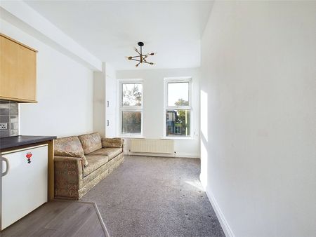 Heath Road, Twickenham - 1 bedroomProperty for lettings - Chasebuchanan - Photo 4