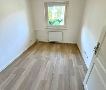 *TOP-sanierte Wohnung mit neuer Einbauküche * - Photo 1