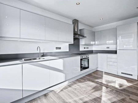 3 bedroom maisonette to rent - Photo 3