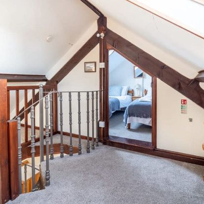 Farmhouse - Photo 1