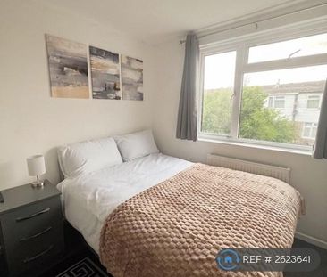 1 bedroom in a house share to rent - Photo 1