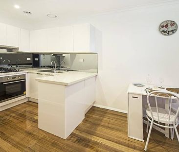FANTASTIC LOCATION | SECONDS TO BEACH | LOW MAINTENANCE - Photo 1