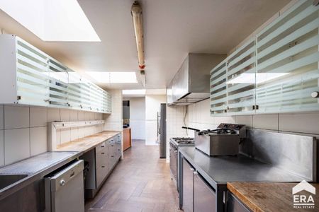 Woning met 4 slaapkamers, kantoor en magazijn. - Photo 5