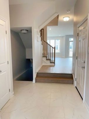 For Lease - 704 Pipit Lane, Barrhaven, Ontario - Photo 1