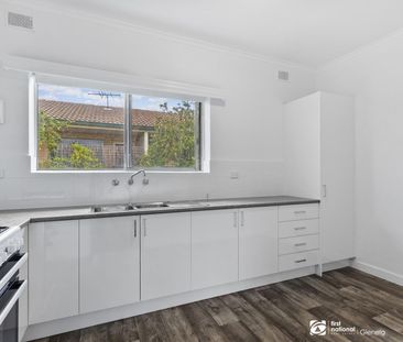 Freshly Renovated Upstairs Unit in Prime Camden Park Location - Photo 6