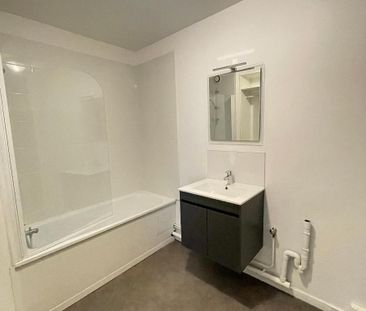 Location Appartement 1 pièce 43m² LILLE 59000 - Photo 3
