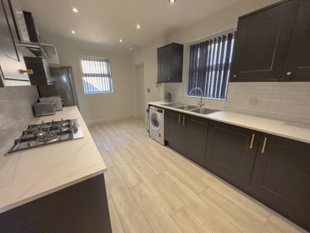 5 bedroom house to rent - Photo 2