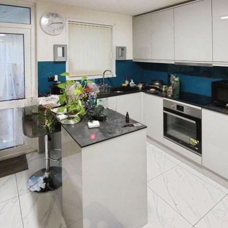 1 bedroom House To Let - Photo 3