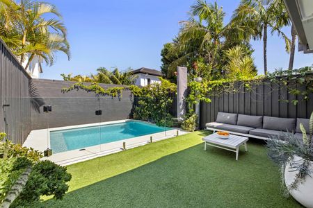 31 Stewart Street, North Bondi NSW 2026 - House For Rent | Domain - Photo 2