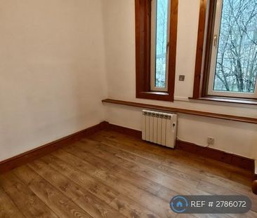 3 bedroom flat to rent - Photo 1