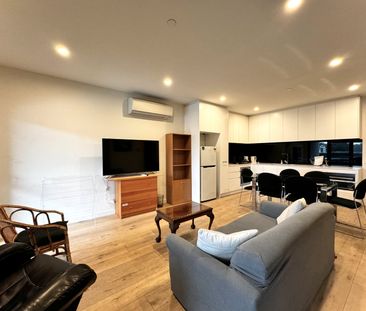 6 Month Lease - Modern two bedroom apartment in ideal location - Photo 6