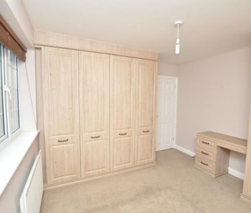 4 bedroom semi-detached house to rent - Photo 2