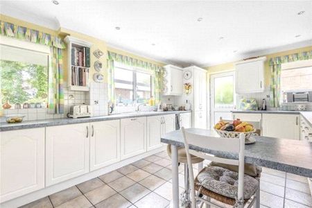 3 bedroom detached house to rent - Photo 5