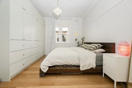 RENOVATED ART DECO - Photo 3