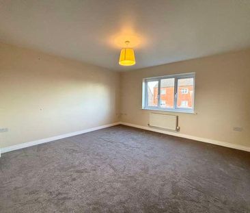 Newlove Avenue, St. Helens, WA10 - Photo 1