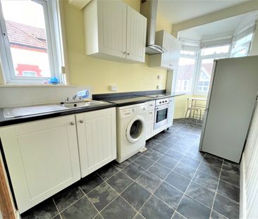 A 1 Bedroom Flat Instruction to Let in Bexhill-on-Sea - Photo 1