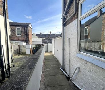 2 bedroom house to rent - Photo 1