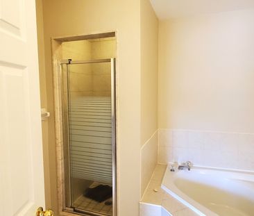 For Lease - 3938 Nightshade Lane, Mississauga, Ontario - Photo 1