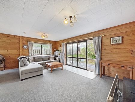 Welcome to 295 Mitchell Street - Photo 2