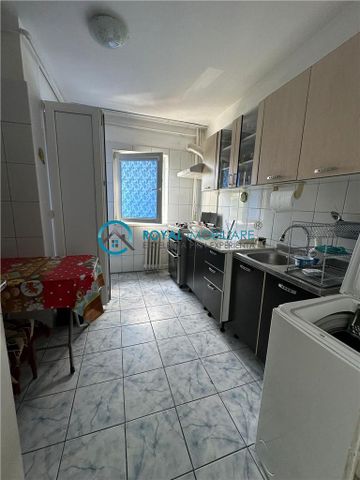 Royal Imobiliare Inchiriere apartament zona Paltinis - Fotografie 2