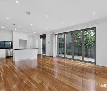 Modern Townhouse Living in Prime Location - Photo 2