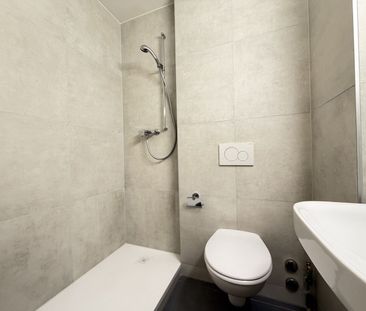 Renovated 2-room apartment on the 2nd floor in Vevey - Photo 1