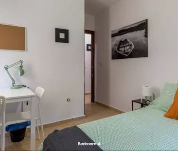 Plaça del Dramaturg Faust Hdez. Casajuana, Valencia, Valencian Comm... - Photo 3