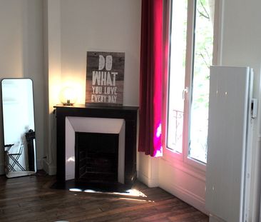 Location Appartement 1 pièce 29m² PARIS 18ème - Photo 3