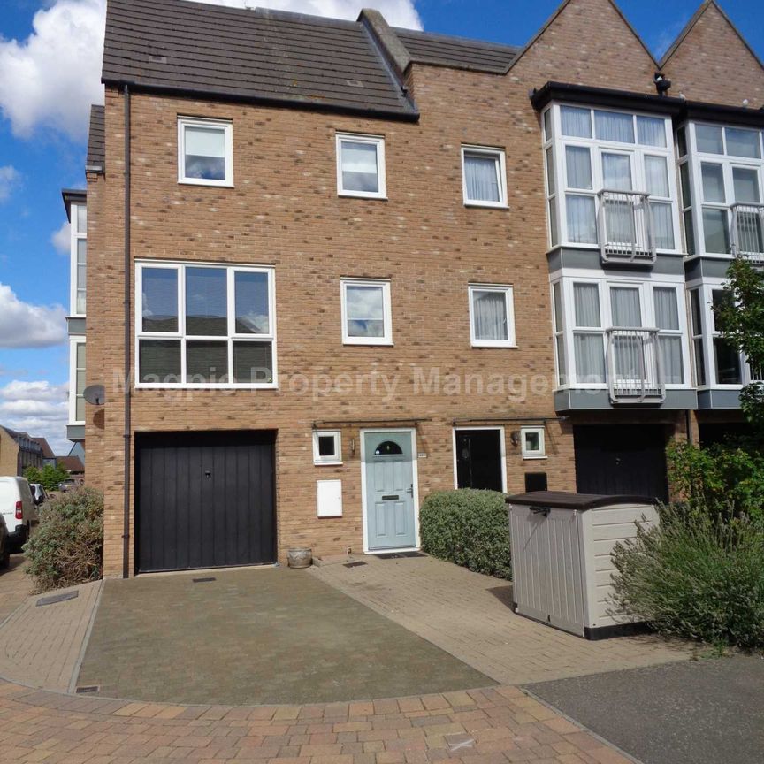 Price £1,700 pcm - Available 23/05/2026 - Furnished - Photo 1