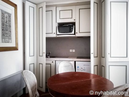 Logement à Paris, Location meublée - Photo 1