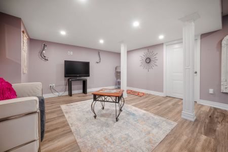 For Lease - 3191 Daisy Way Unit# Basement Apt, Oakville, Ontario - Photo 2