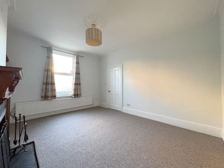 3 bedroom semi-detached house to rent - Photo 3