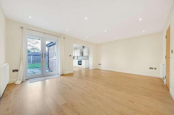 Rope Lane, Shavington, Crewe, CW2 - Photo 1