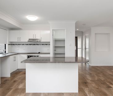 Four Bedroom Family Home! - Photo 6