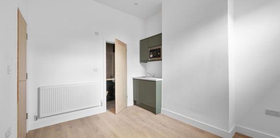 Studio to rent - Photo 2