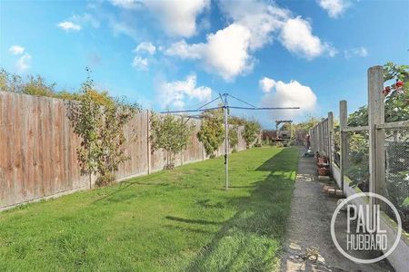London Road, Gisleham, NR33 - Photo 3