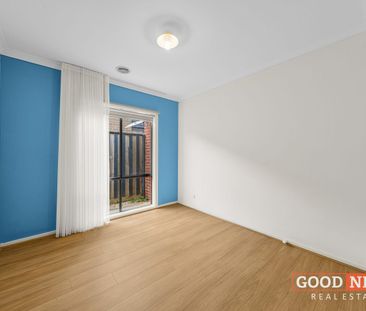 Prime Family Home - Walk to Riverdale Shopping Centre - Photo 6