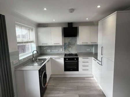 Langridge Drive, Portslade, Brighton, East Sussex, BN41 - Photo 5