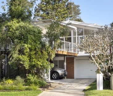 Sunlit Haven in the Sought-After Golden Triangle, Moments to Newpor... - Photo 3